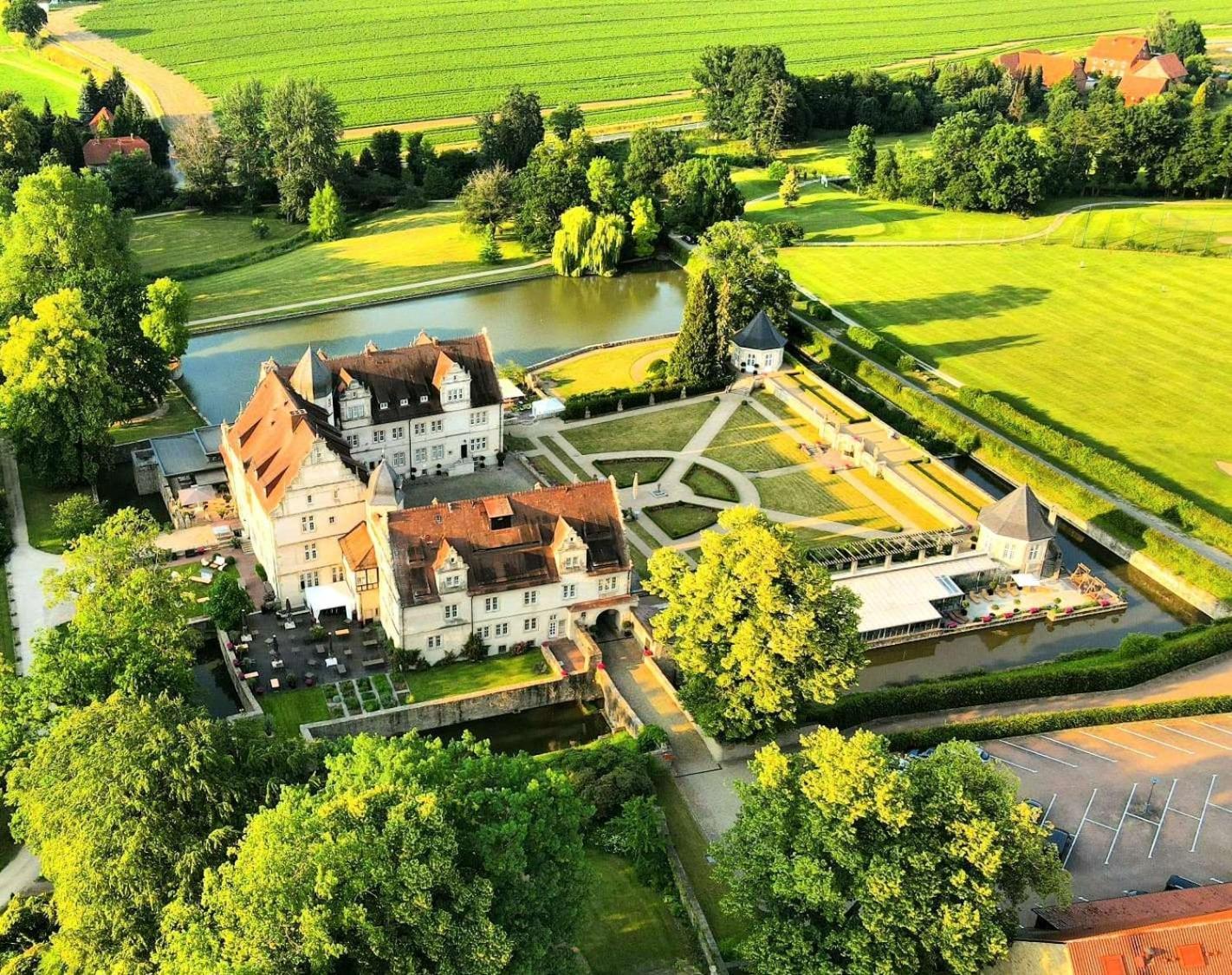 Schlosshotel Muenchhausen Aerzen Luaran gambar